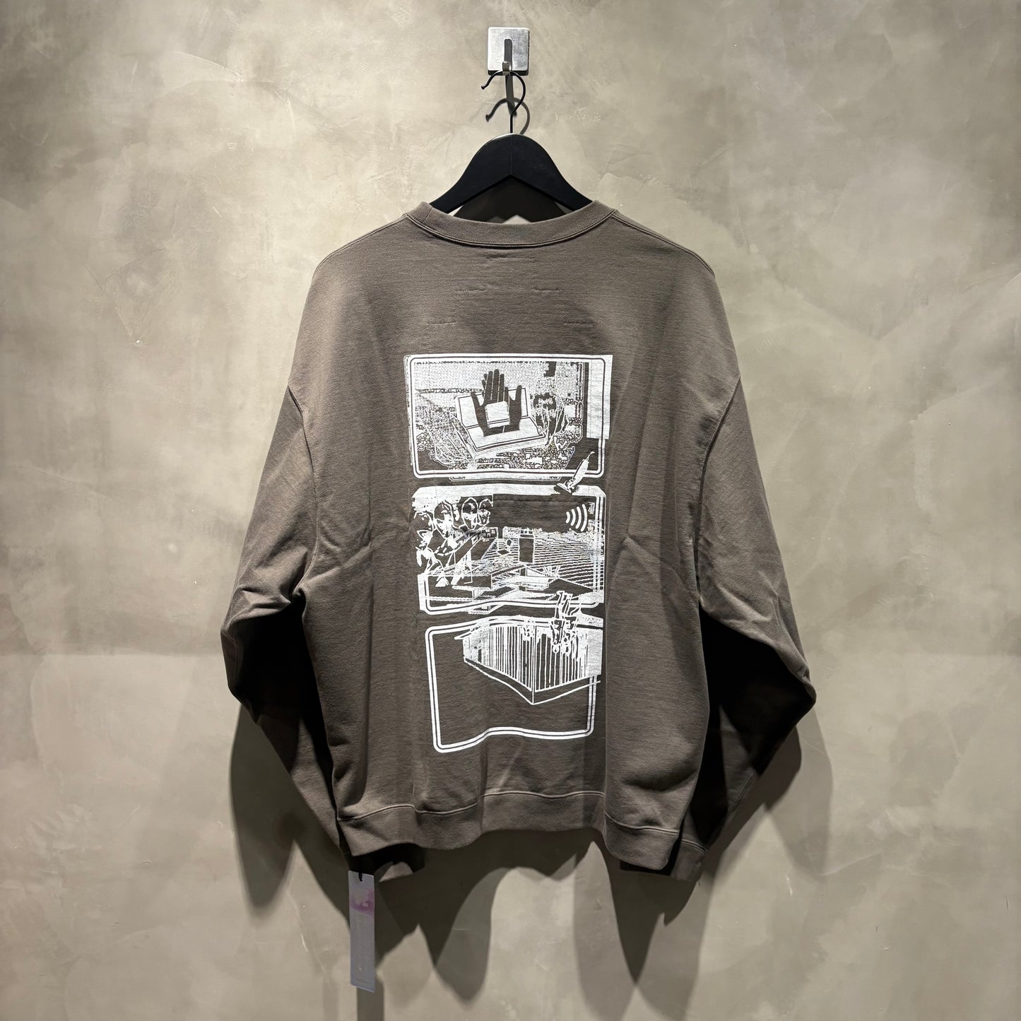 C.E - MD Clean Room LIGHT BIG CREW NECK 印花大學T 全新 現貨