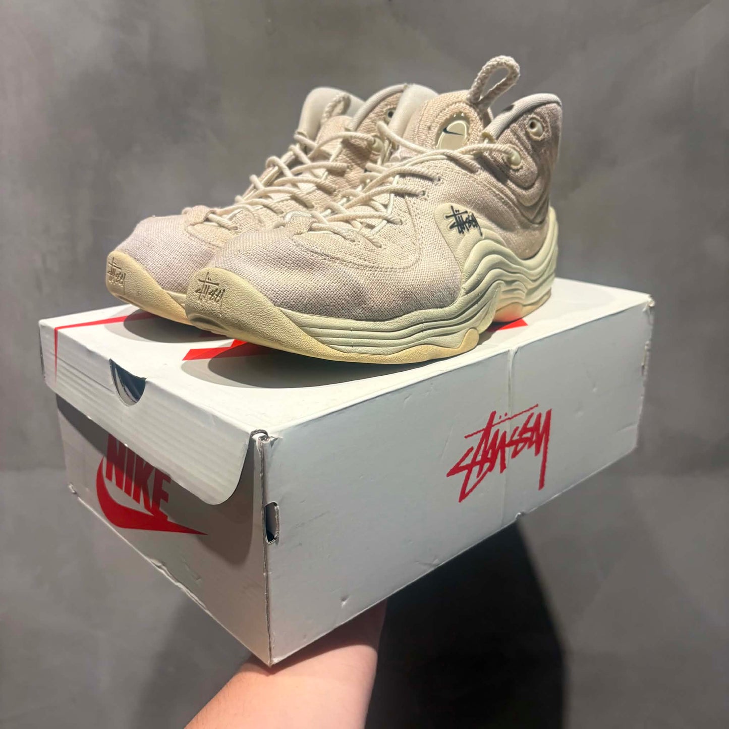 Nike Air Penny 2 x Stüssy "Fossil" 中古