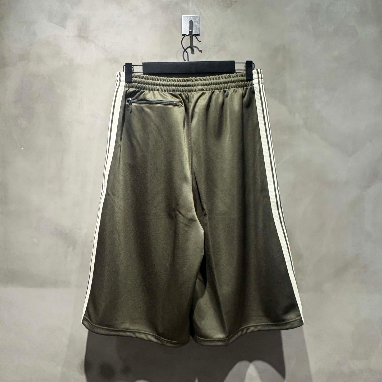 Needles 別注款 H.D Track Short Pant - Poly Smooth 橄欖綠 全新