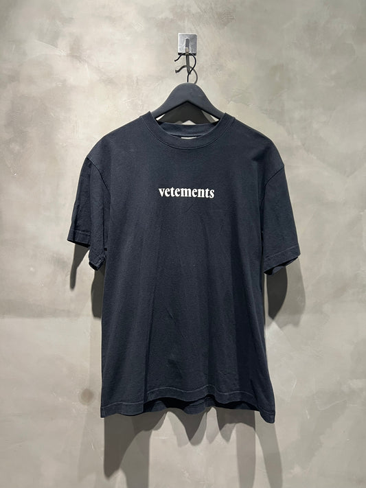 vetements黑色胸前LOGO T 中古