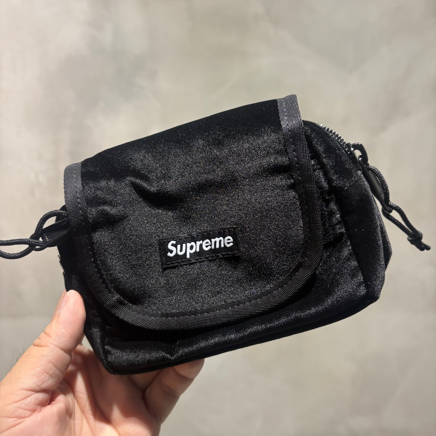 Supreme Velvet Mini Pouch 全新 天鵝絨 抽繩小包
