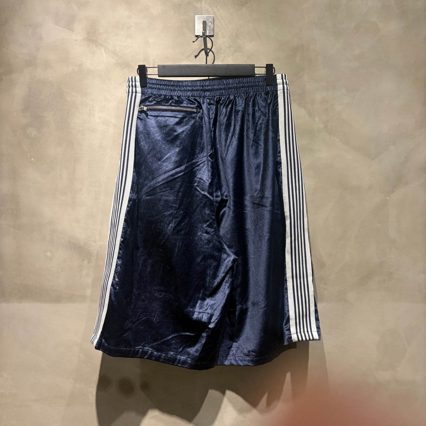 Needles 別注款 H.D.Track Shorts - C/PE Velour NAVY 天鵝絨材質