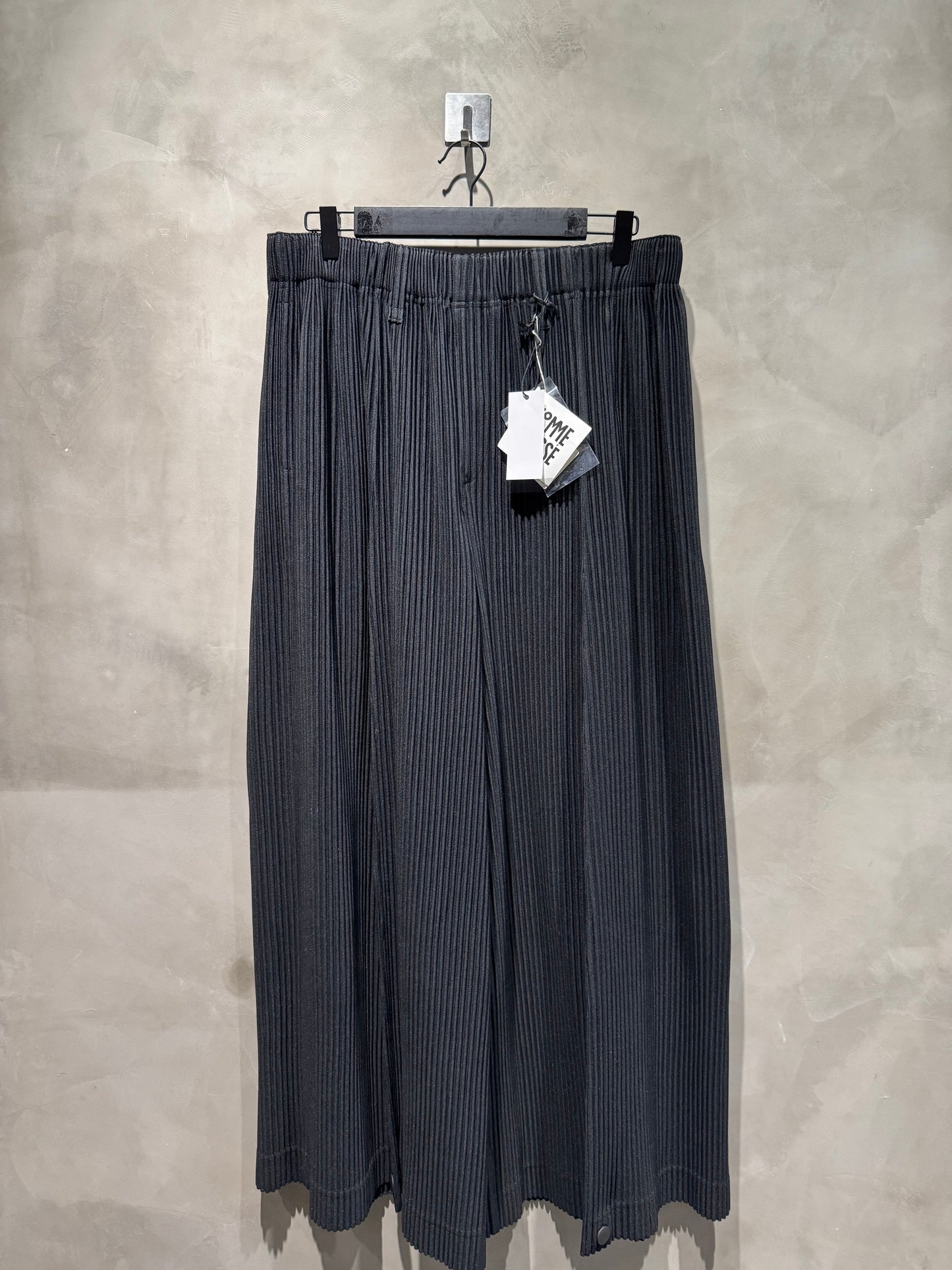 Homme Plissé Issey Miyake黑色寬長褲 中古