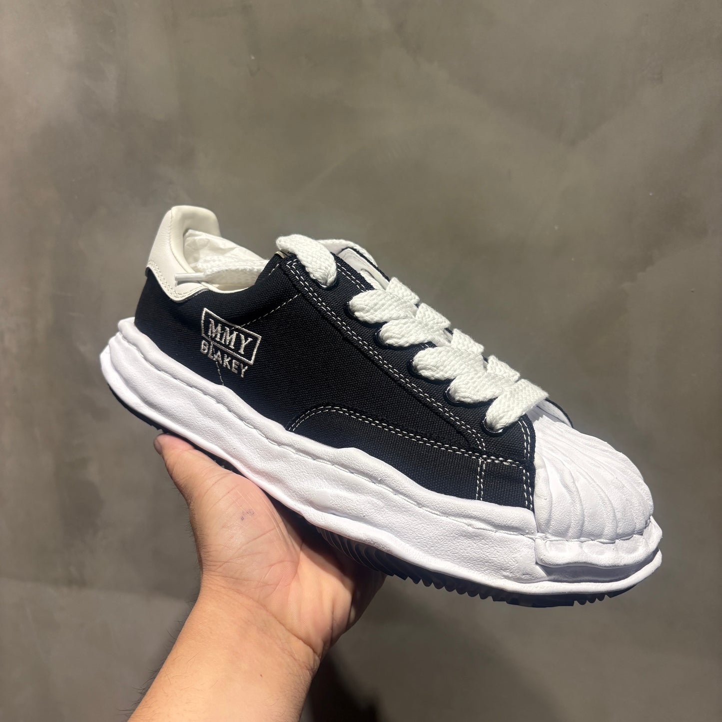 Mihara Yasuhiro MMY "BLAKEY" OG VL Sole Canvas Low-top Sneaker 貝殼頭