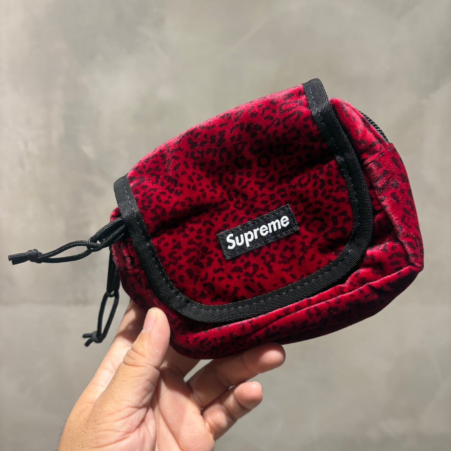 Supreme Velvet Mini Pouch 全新 天鵝絨 抽繩小包