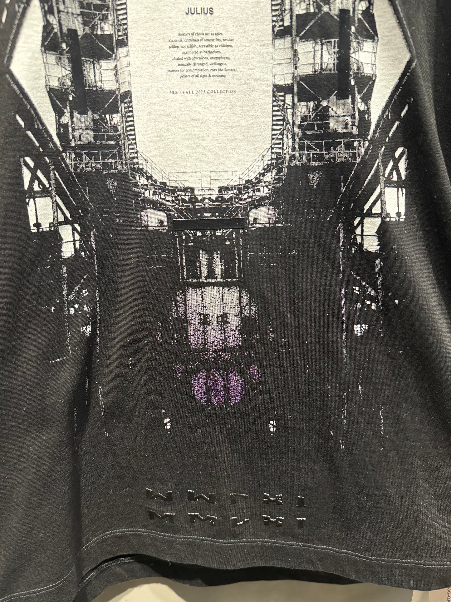 Julius 黑無袖圖案上衣 中古