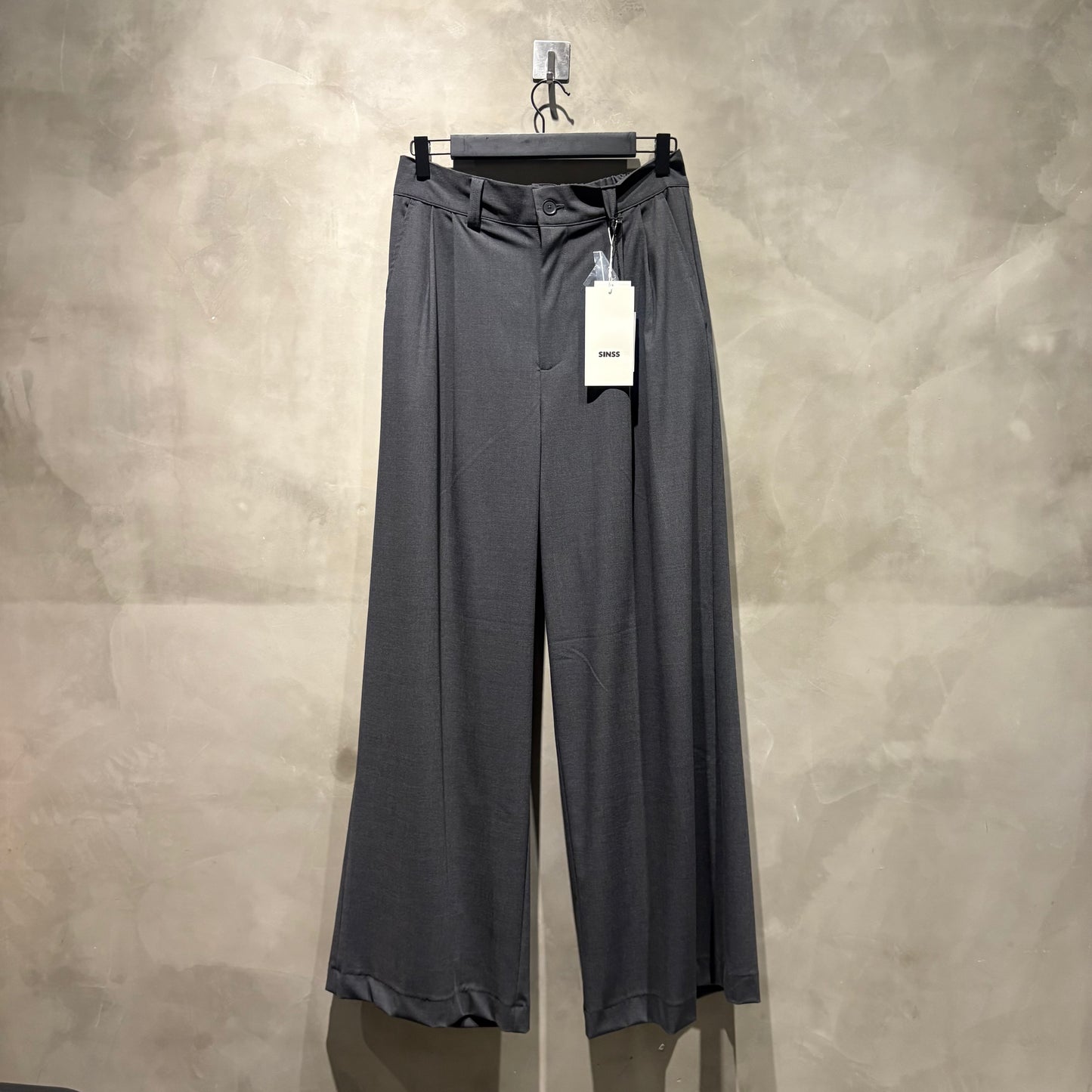 SINSS Two Tuck Wide Straight Slacks 西裝褲 全新