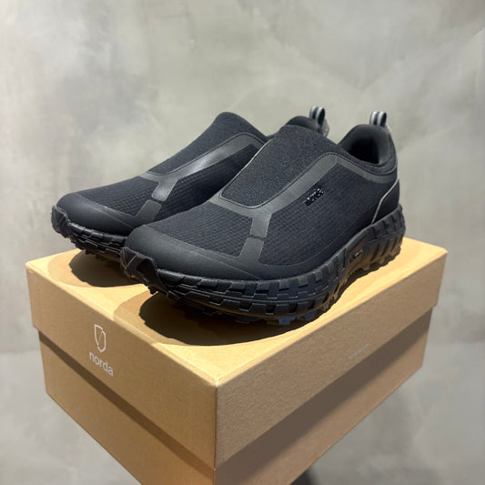 NORDA 003M Low-top Sneakers 全新